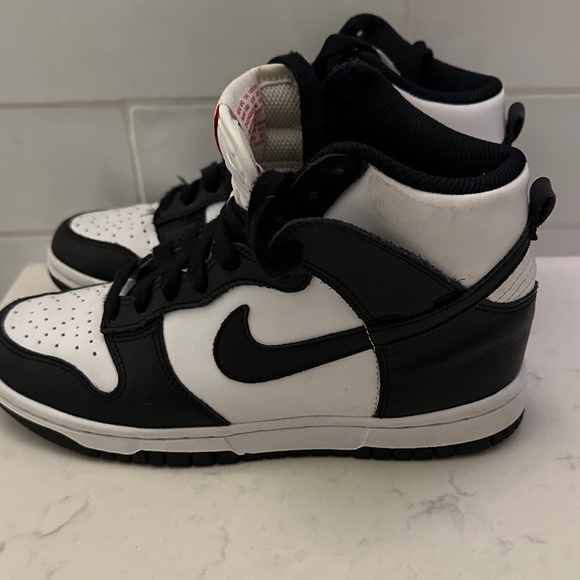 Nike Shoes - Nike Black and White Sneakers women’s 5.5